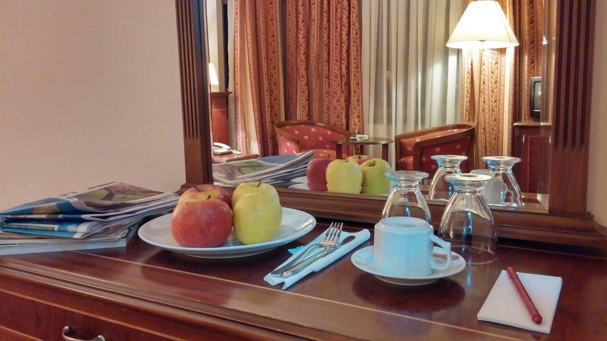 Ozilhan Hotel Ankara Bagian luar foto