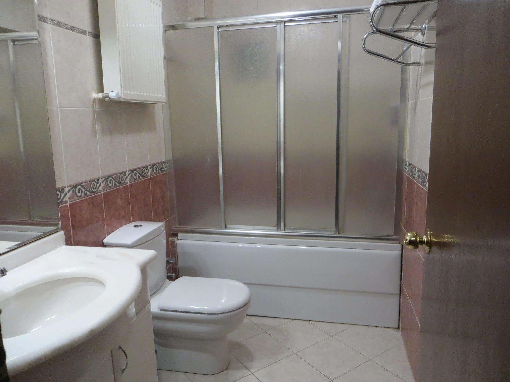 Ozilhan Hotel Ankara Bagian luar foto
