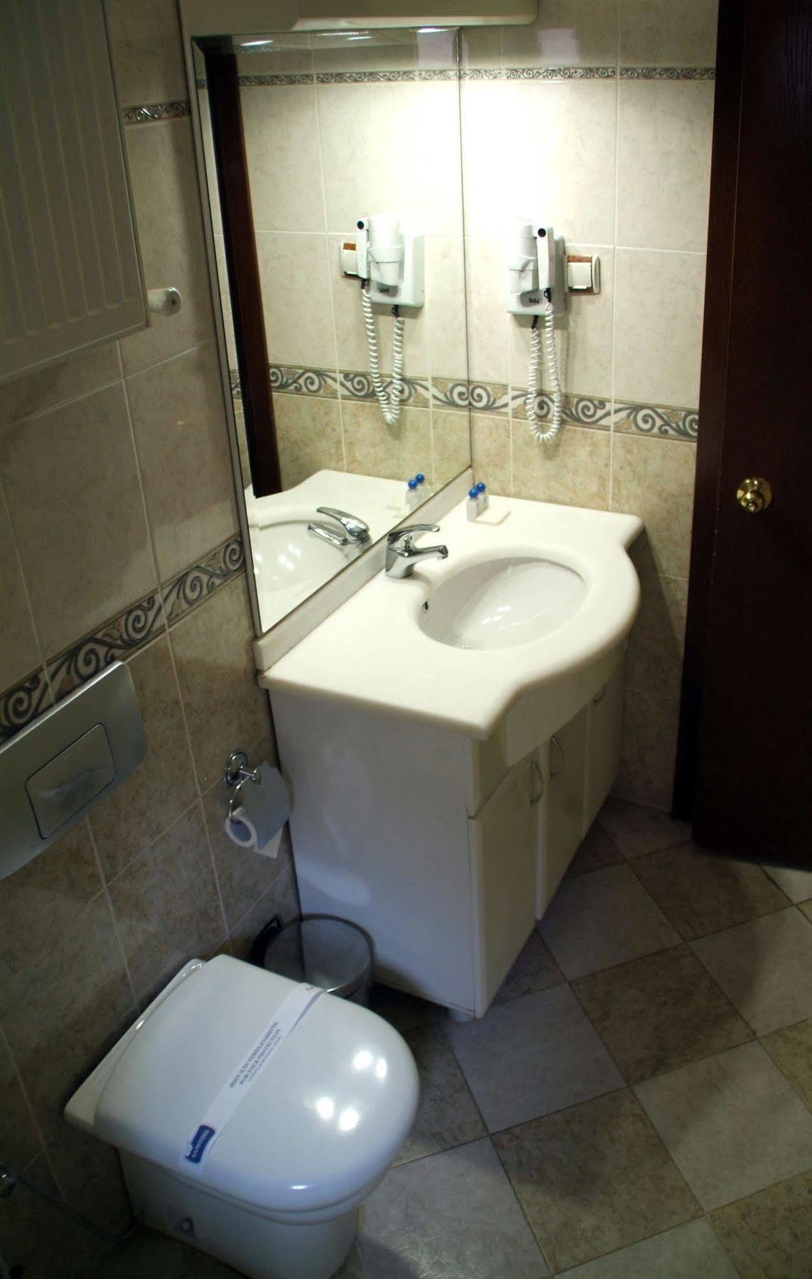 Ozilhan Hotel Ankara Bagian luar foto