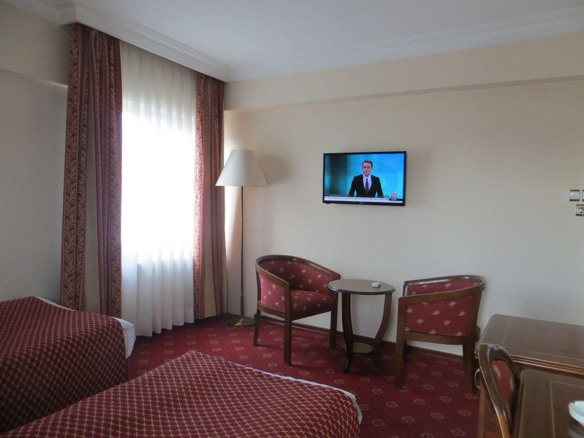 Ozilhan Hotel Ankara Bagian luar foto